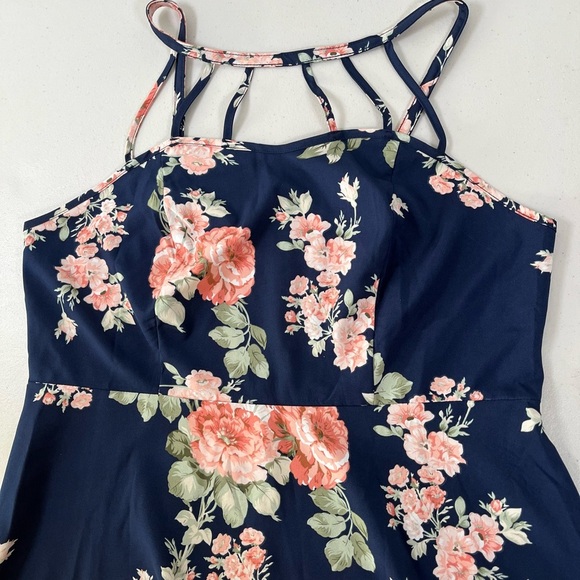 SHEIN Blue Halter Sundress Mini - Picture 14 of 16